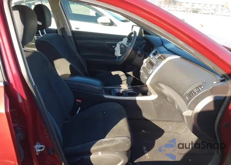 2015 Nissan Altima 2.5 S из США, поврежденный, VIN 1N4AL3AP5FN882373